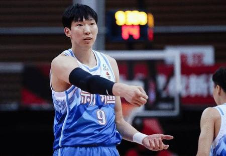 周琦怎么样了(nba2kol周琦16版测评)